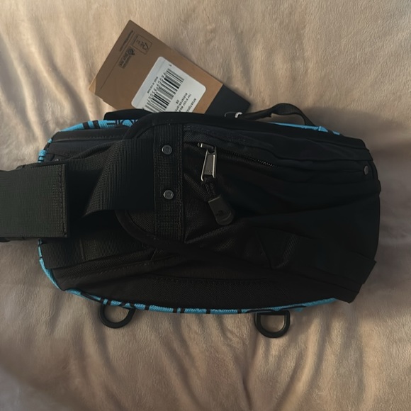New Supreme x The North Face Steep Tech Teal/Black Waist Bag Fanny Pack FW22 - Picture 2 of 4